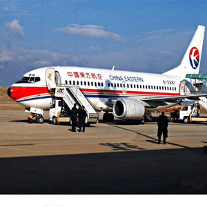 乌鲁木齐地窝堡机场物流航空快运业稳步发展的原因是什么？